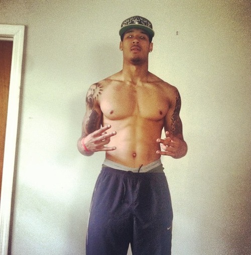 4theloveofniggaz:  Damn he sexy  dude……..marry me …i dont care if u cheat on me…nigga i aint going nowhere