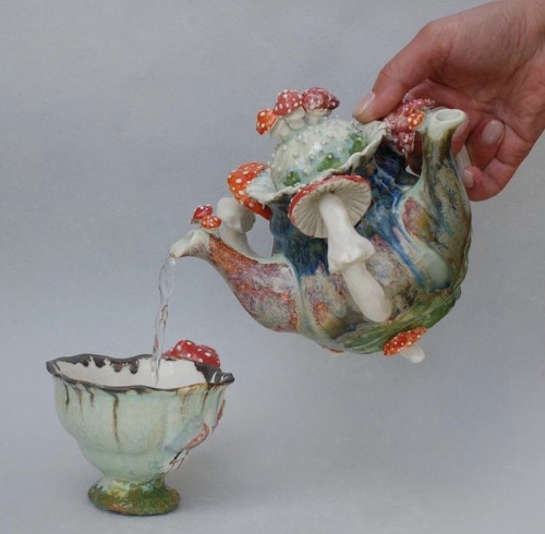 fairy-humor:mushroom teapot! mushroom teacup!