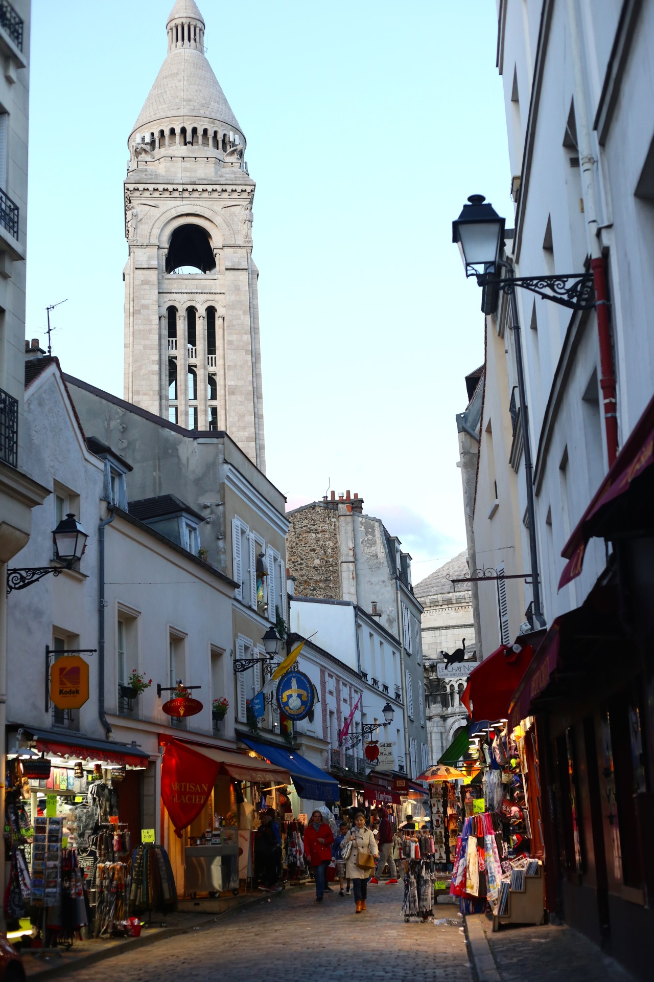 blueperk:  Paris Attraction: Sacré-Cœur, its Dome and Montmartre If there is