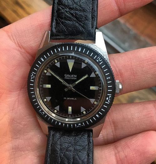 This 1960s Gruen Diver is probably my favorite value play. 36mm case size? ✔️ Amazing lume and chapt