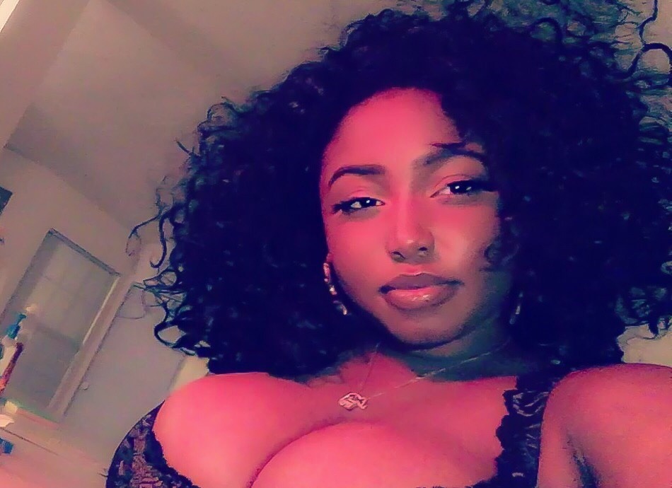 kingkelle: heyyreene:  Hopefully 2k17 treats everyone right 💕 happy blackout 