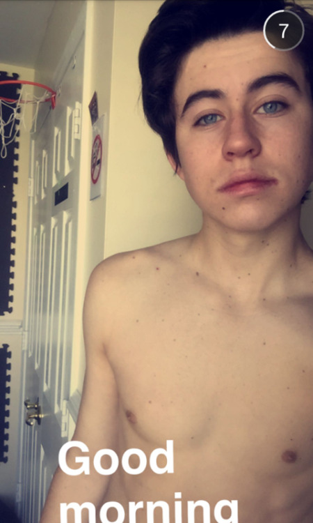 XXX male-and-others-drugs:  Nash Grier photo