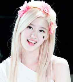 momodance:   cutie sana   ♡   