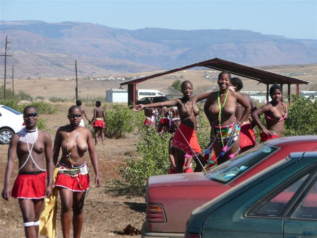 Zulu women.