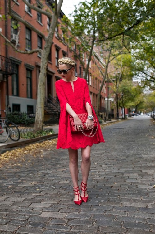 red lace via Atlantic Pacific // check it out at fashionblogfeed.com