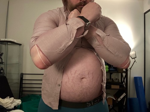 pineapplegut:As I said, ripping through old button up shirts is pretty fun. I think