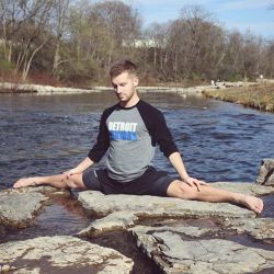 Yogadudes:  (Via Hi My Name Is Sam And I Enjoy Stretching In Rivers In My Spare Time.