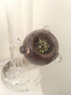 my bong needs to be cleaned :/