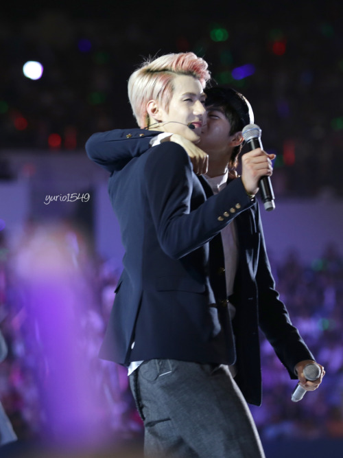 yurio1549:  130825　Kcon　Sehun　Joonmyun 