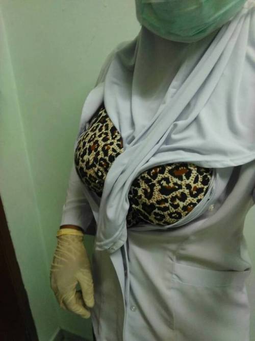 mamahenna: isterimutatapanku:sakan hakak ni eaa.besar btul cicakros~malaysia@pemurahsangat​ @salinag
