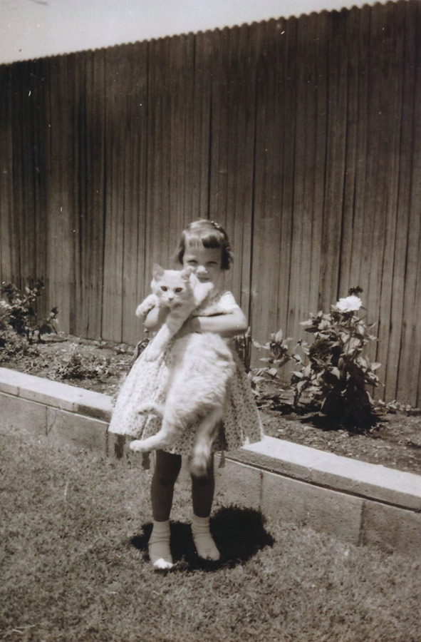 photojojo:  Happy Friday! Please enjoy these delightful vintage photos of girls and