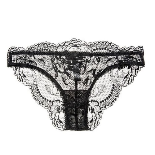 Aren’t these black #lace panties just the prettiest?! ❤️ #instalingerie #lingerieaddiction #fa