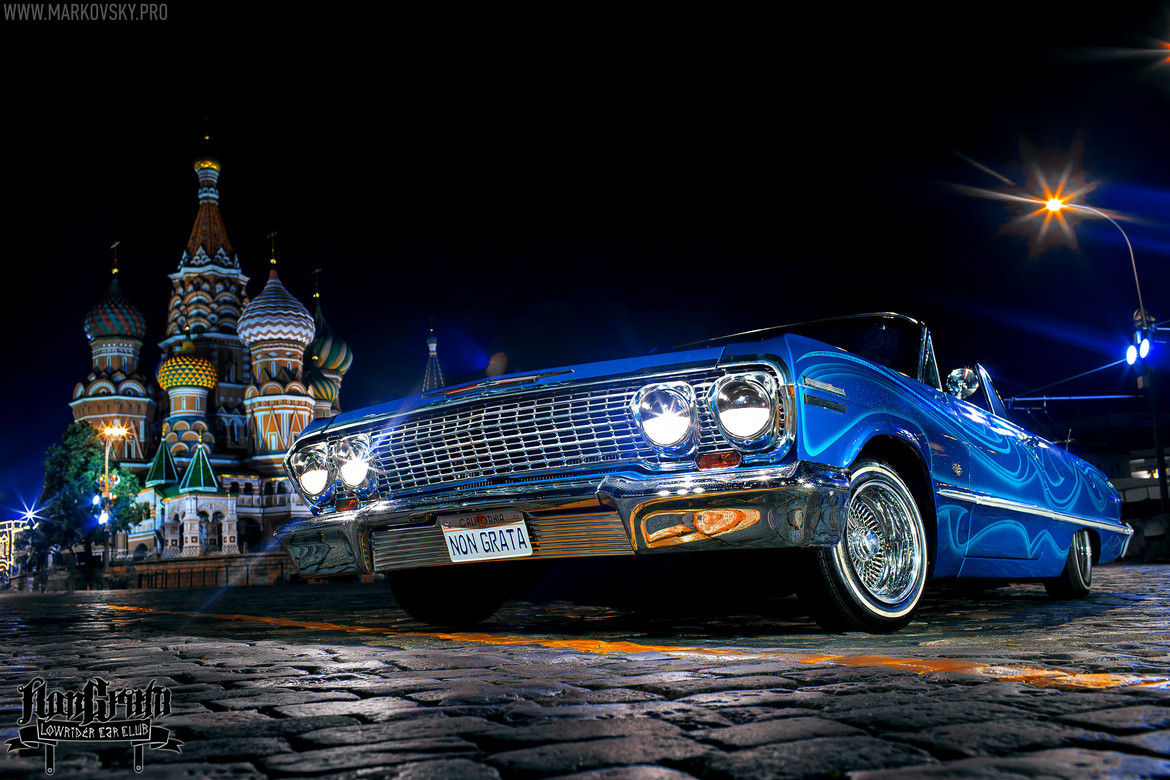 Lowrider cars and girls