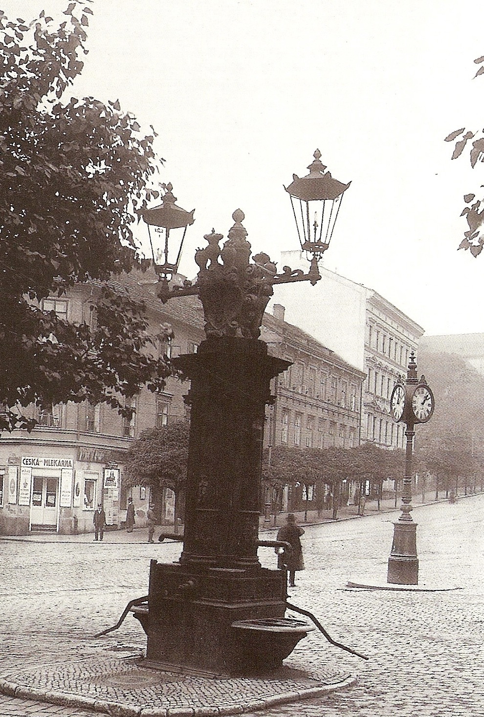 lostandfoundinprague:  Prague, Vinohradska street, lost Prague 