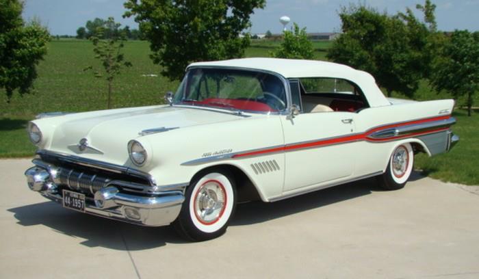 rockabillyzombiefreak:  57 pontiac bonneville 