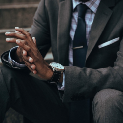 bows-n-ties:  Sharp Menswear Suiting + Tie