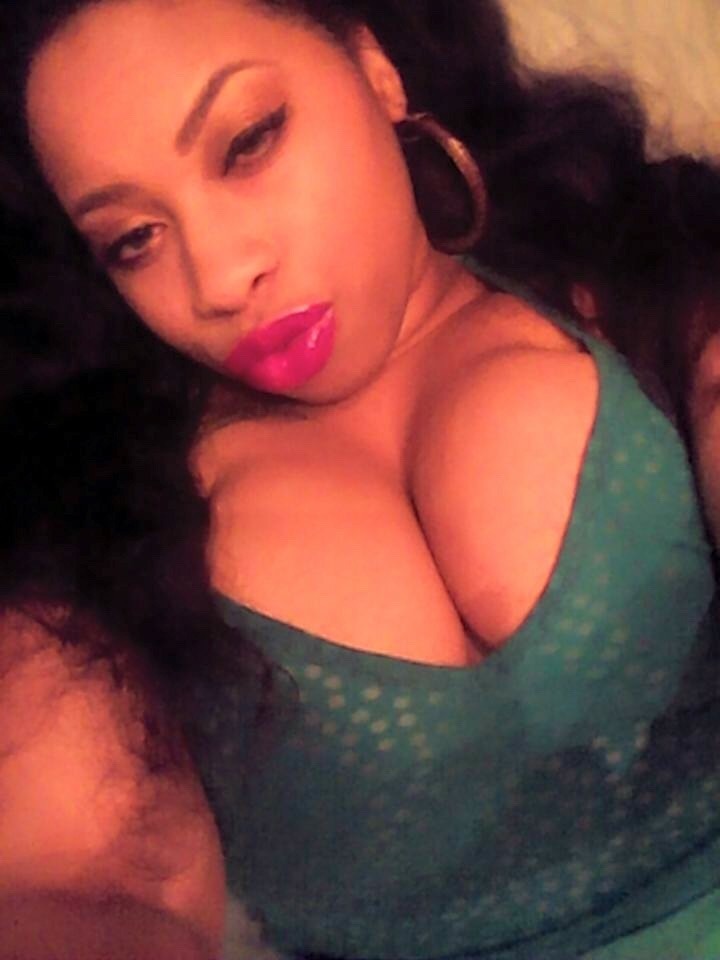 phlem-phlam:  Titty Tuesday