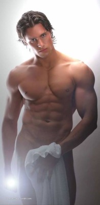 damn, he's hot!