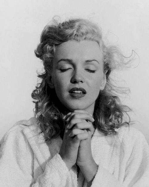 Marilyn Monroe photographed by Andre de Dienes, 1949.