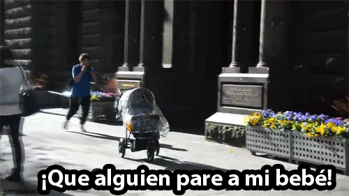 conlamiradasedijieronadios:  gdesxhwceggxghgd que sutil. 