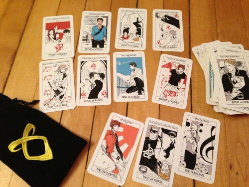 cassandraclare: Will the deck of tarot cards you and Cassandra Jean are working on include the flowe