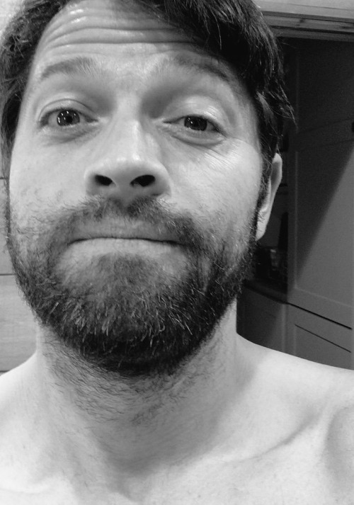 holysuddenappearancesmisha: shaving updates from Misha