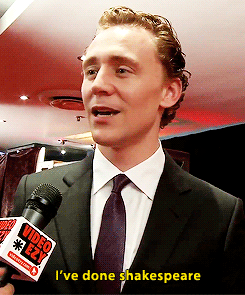 wherethenarglesare:  hiddlestalker:  tomhazeldine:  Real life footage of Tom’s inner child.  You can see his excitement.   the fact that he thinks loki is a superhero  He’s like a puppy