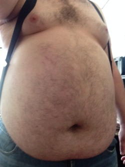 nuzzlebear34:  mikebigbear:  bellyboy101: