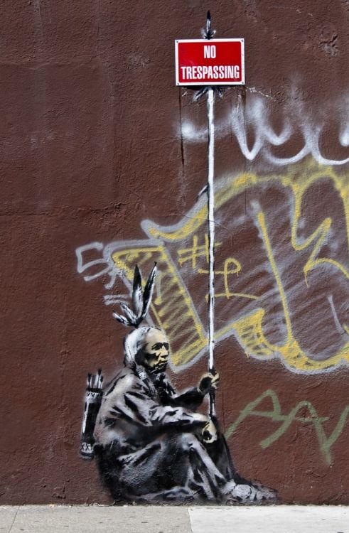 thesoulthatshinedbutneverlived:  Banksy, the street artist