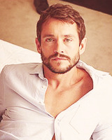 kevinmckidd:  picspams: hugh dancy 