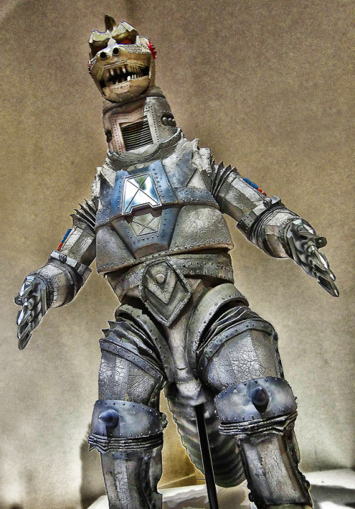 Showa Mechagodzilla.  Original suit