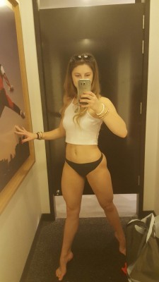 jaydeyfit:  The changeroom selfies: a story by yours truly