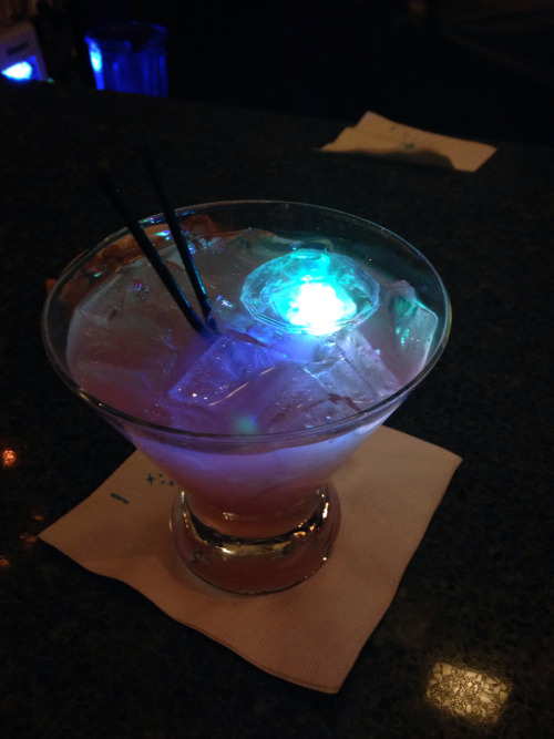Went to the bar at Disneyland with friend after first day of Anime California! The bartender we keep running into there is super nice and makes really great tasting drinks!Plus I got to keep a glowing diamond this time :D