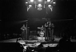 osseteniveis:_The Beatles;  United States/Estados Unidos; Washington; Washington Coliseum; February 11th 1964/11 de fevereiro de 1964. 