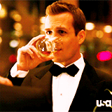 pearsonspecterlitt:  Harvey Specter + drinking 
