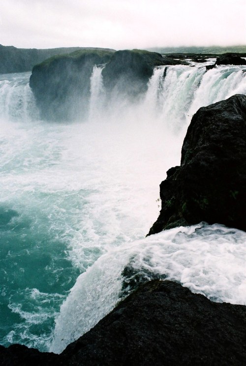eyeleaves:Mathias Rocher, 2007Godafoss: literally “the waterfall of the gods”, Iceland.
