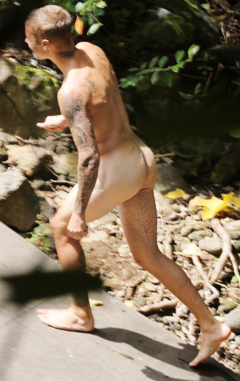 itsalekzmx:  Justin Bieber 
