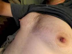 nippleplay87:  A good afternoon of nipple pumping and play.