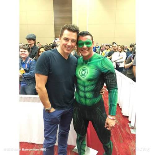 ionsource:  John Barrowman with some cosplaying hotties!