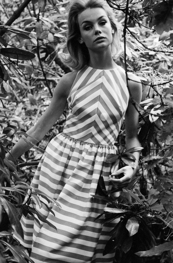 sunnygriffin-deactivated2013060:  Jean Shrimpton modeling a Bill Blass dress, 1960s.
