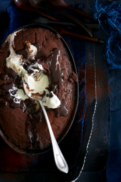 verticalfood:  Self-saucing chocolate pudding