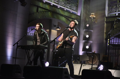 Mumford &amp; Sons perform “The Wolf” on Saturday Night Live on April 11, 2015. Photos © 2015/Dana E