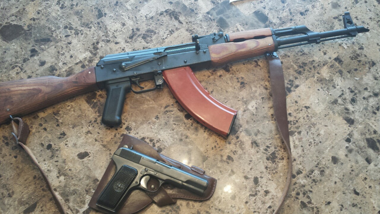 dead-man-on-ambush:  Romanian WASR 10 with a Romanian TTC 