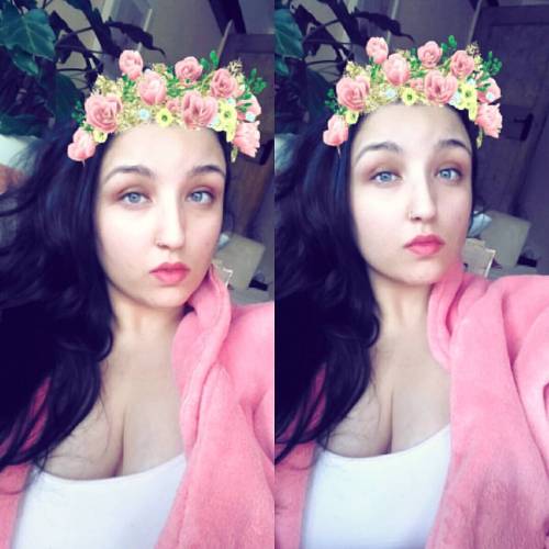 It’s my last day off and I don’t wanna do anything 😢😂  #me #selfie #snapchat #snapchatfilter #face #PJs #lips #blueeyes #mixedrace #flowercrown #longhair #lazyday #pink