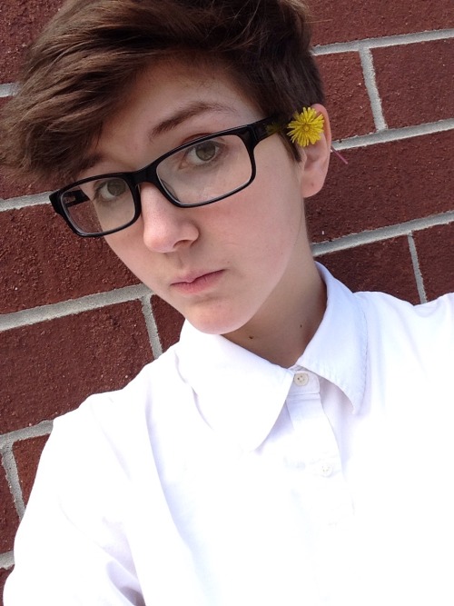 acespaceprince:  It’s so warm outside