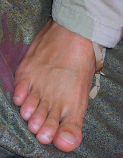 dirtymalefeet:  #malefeet 