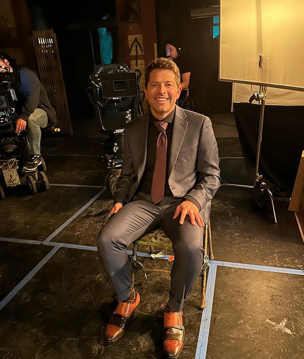 Gotham Knights: Misha Collins gives set tour, teases Easter eggs