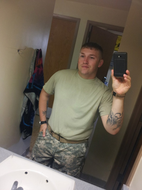 worldssexiestarmyguys:  thecircumcisedmaleobsession3:  22 year old straight Army guy stationed in Schofield Barracks, HI  Http://www.worldssexiestarmyguys.tumblr.com WSAG’s invite hot amateur army, navy, marine, RAF (servicemen etc.) guys to submit