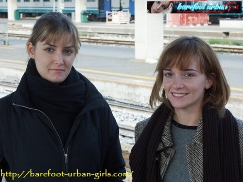 SIZZLING HOT UPDATE from BAREFOOT URBAN GIRLS!!! This week we have Barefoot Urban Star VIOLETTA and Barefoot Urban Girls STELLA & MARGHE!!! We also have a hot video starring MANDALA!!! http://barefoot-urban-girls.com/pictures.html http://barefoot-urba