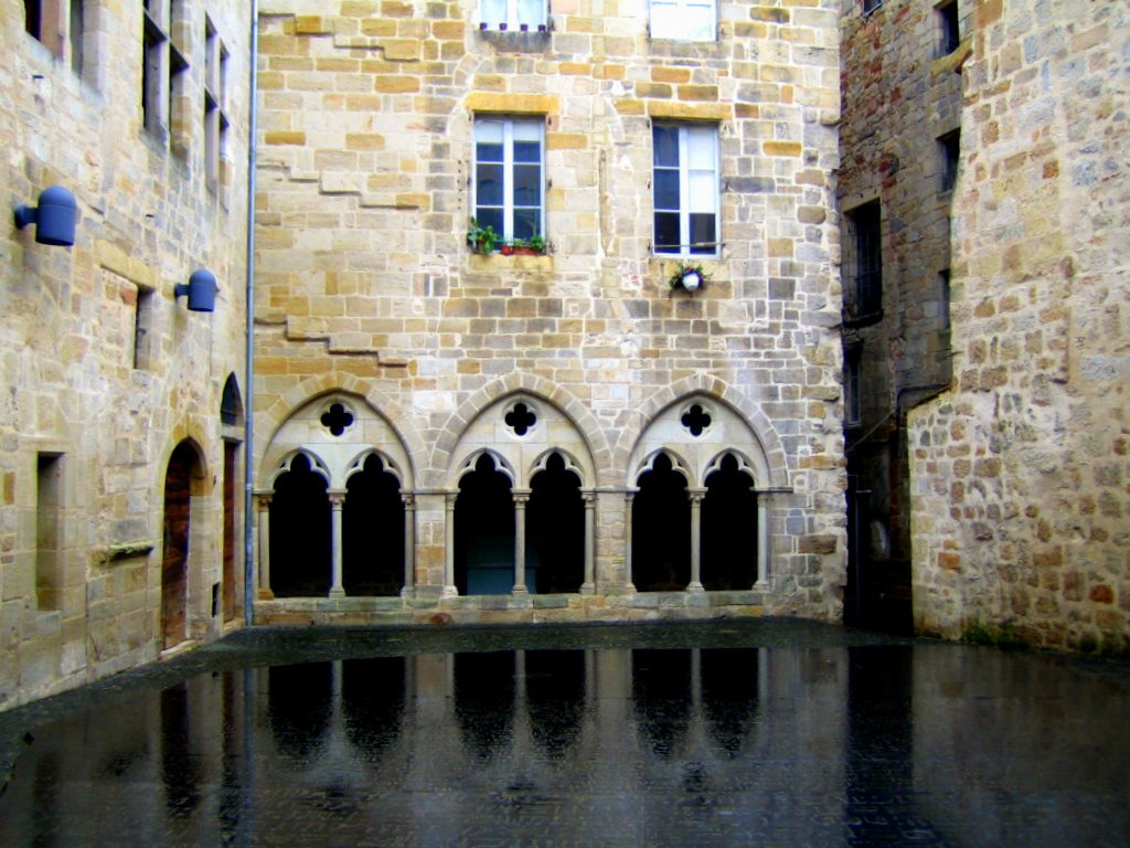allthingseurope:  Figeac, Lot, France (by Asun Idoate)